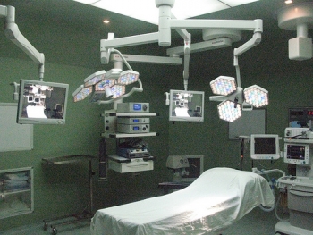 Разные виды хирургических столов сегодня